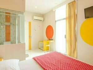 Dewarna Hotel Arifin