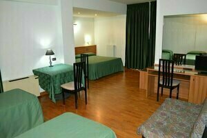 Canadian Hotel, Book Hotel LʼAquila Gran Sasso
