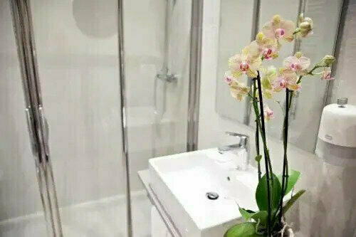 Il Giardino di Ghilot, Prenota Hotel Cherasco Langhe
