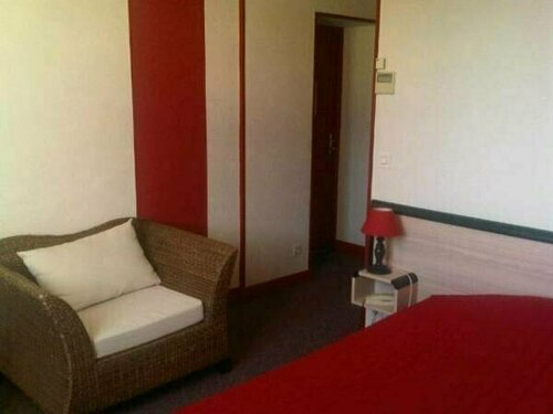 Hostellerie du Centre, Boek Hotel Ancy-le-Franc Yonne