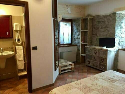 R&b Casa Benassi, Rooms, Suite, Apartament, con Piscina, Saune e Jacuzzi