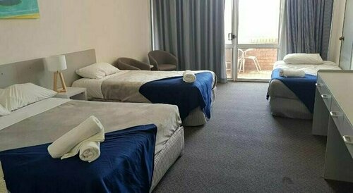 Seabreeze Beach Hotel, Забронировать Отель Саут-Уэст-Рокс Northern Rivers, рядом с Загородный клуб Саут-Уэст-Рокс