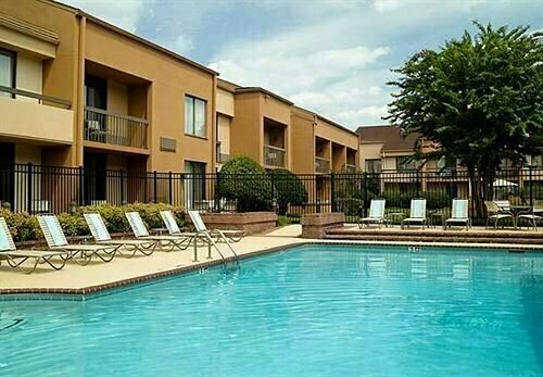 Courtyard by Marriott Atlanta Glenridge Perimeter Center, Reserva ahora Hotel Sandy Springs Georgia