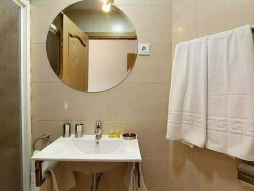 Hostal Yessy, Забронировать Отель Канделеда Valle del Tiétar