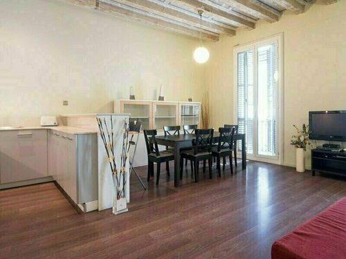 Rent Top Apartments Las Ramblas, Забронировать Апартаменты/квартира Барселона провинция Барселона, рядом с Галерея «Бегемот»