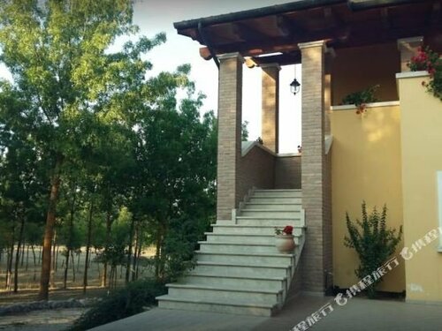 B & B Casale Frezzini, Rezervați Bed and Breakfast Scurcola Marsicana 