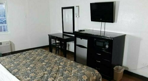 Travelodge by Wyndham LaFayette, Забронировать Отель Отели Лафайетт с парковкой, рядом с Dorsey Park, Парковка