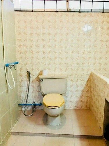 Lee House, Забронировать Отель Банг Рак Бангкок, рядом с Посольство России