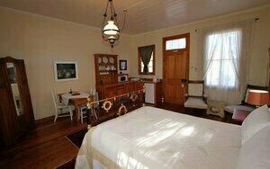 de Wingerd B & B, Забронировать Отель Бизнес-отели Грааф-Рейнет, рядом с Graaff-Reinet Railway Station, 4* 5*
