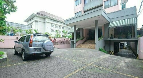 Royal Merdeka, Reserva ahora Hotel Hoteles de 3 estrellas en Oeste de Java, 3*