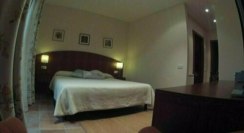 Mas Duc, Prenota Hotel Girona 