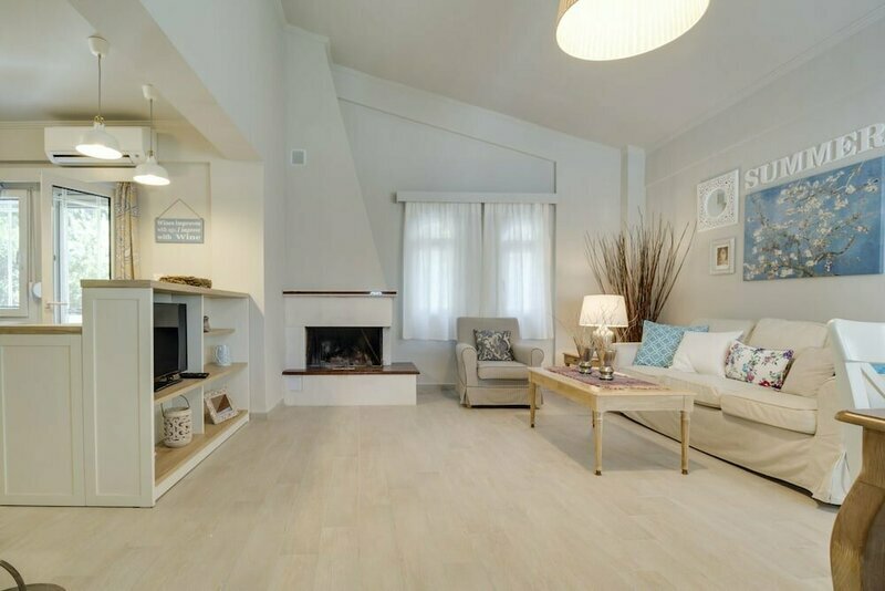 Ekatis House I