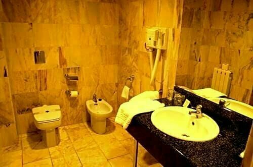 Hotel Doña Jimena, Забронировать Отель Отели Вильяркайо с парковкой, Парковка