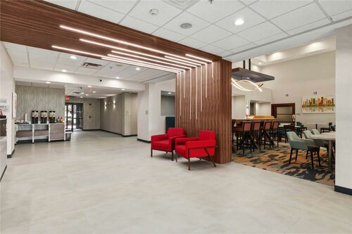 Hampton Inn & Suites Houston Rosenberg, Buchen Sie Hotel Rosenberg Texas Gulf Coast