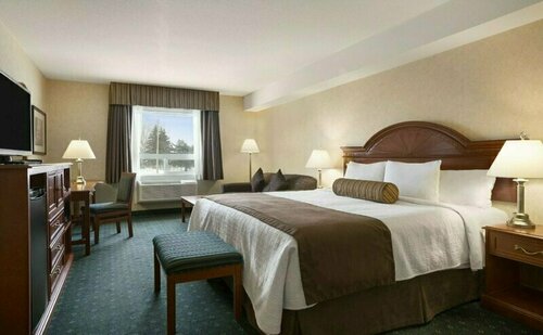 Travelodge Strathmore, Rezervovat Hotel Wellness hotely v Alberta, SPA