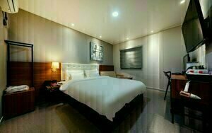 Changwon Sangnamdong Zeta, Rezerwuj Hotel Ch'angwŏn Gyeongsang Południowy