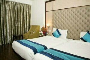Hotel Mint Oodles, Забронировать Отель Отели Нью-Дели с парковкой, рядом с Храм Калкаджи Мандир, Парковка