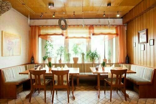 Gasthaus zur Linde, Забронировать Отель Браунвайлер Хунсрюк