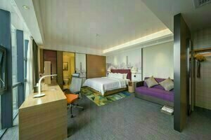 Hampton by Hilton zhumadian sports center, Book Hotel Zhumadian Henan