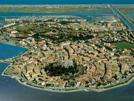 Résidence lOustal des Mers, Забронировать Отель Грюиссан Корбьер