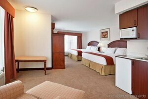 Holiday Inn Express & Suites Detroit - Farmington Hills by IHG, Забронировать Отель Фармингтон-Хиллс Detroit Metropolitan Area