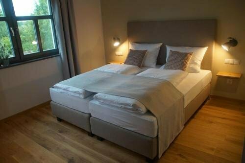 Hotel Dorfmühle, Забронировать Отель Отели Баварии с парковкой, Парковка