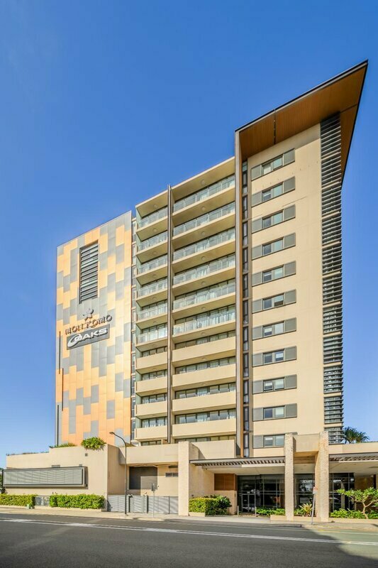 Oaks Redcliffe Mon Komo Suites