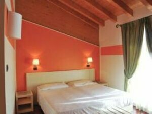 Vecchia Riva Hotel e Ristorante