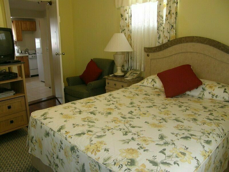 Dawkins Manor Hotel