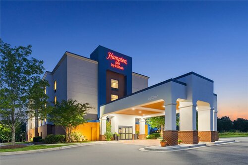 Holiday Inn Express & Suites Farmville by IHG, Varaa Hotelli Farmville Virginia