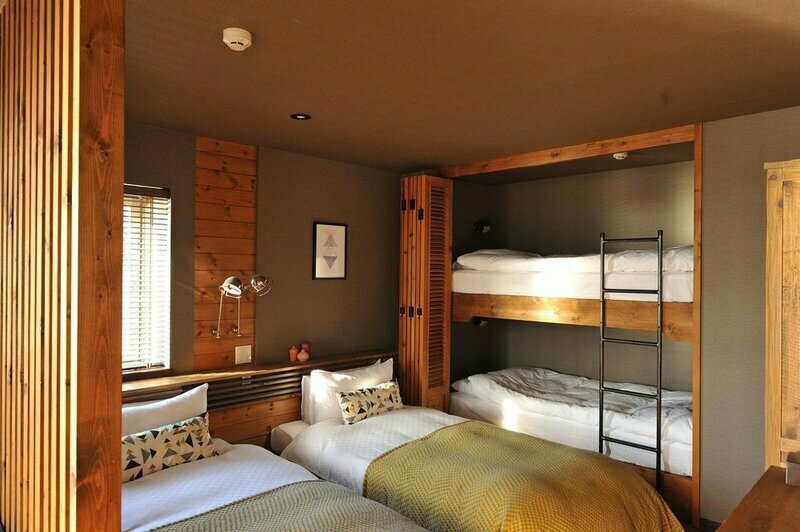 Box Hotel from bizan