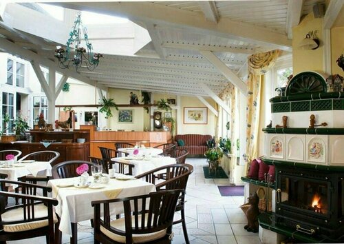 Landhotel Schwarzer Adler, Buchen Sie Hotel Osterweddingen Sachsen-Anhalt