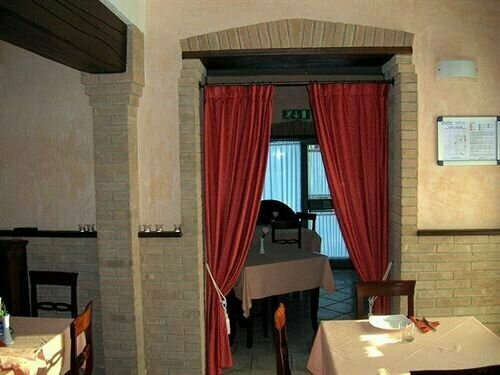 Hotel Fontana, Buchen Sie Hotel La Rocca Emilia-Romagna