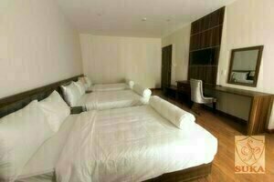 Golden Pine 3 Hotel, Забронировать Отель Далат Ламдонг, рядом с Гостевой дом Ханг Нга