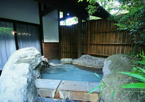 Yamakawa Zenzo, Book Hotel Minamioguni Kumamoto