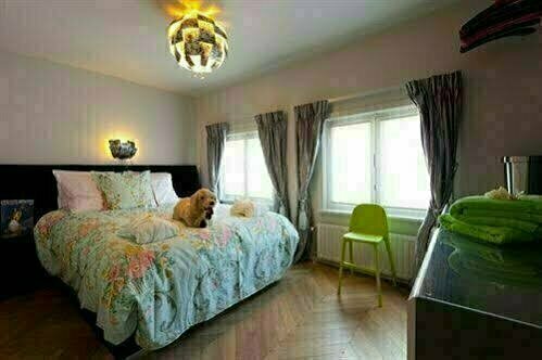 Bruges Home Exclusive Guesthouse, Забронировать Отель Отели Брюгге с парковкой, рядом с City Hall, Парковка