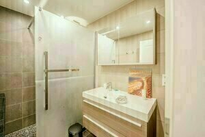 Ideal for Work Great WiFi & Parking, Prenota Hotel Luxembourg Lussemburgo