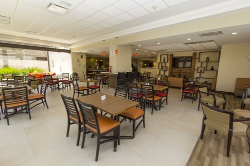 Holiday Inn Express Guadalajara Aeropuerto by IHG, Book Hotel Hoteller i Guadalajara med pool, Swimmingpool