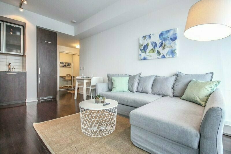 Sarkar Suites - Entertainment District