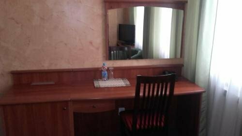 Alabastro, Rezervați Hotel Hoteluri în Lodz cu parcare, Parcare