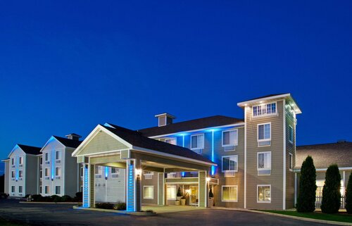 Holiday Inn Express & Suites New Buffalo, MI by IHG, Забронировать Отель Нью-Буффало штат Мичиган