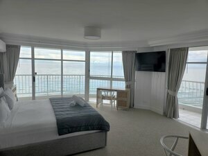 Burleigh Surf Apartments, Забронировать Апартаменты/квартира Отели Майами с парковкой, Парковка