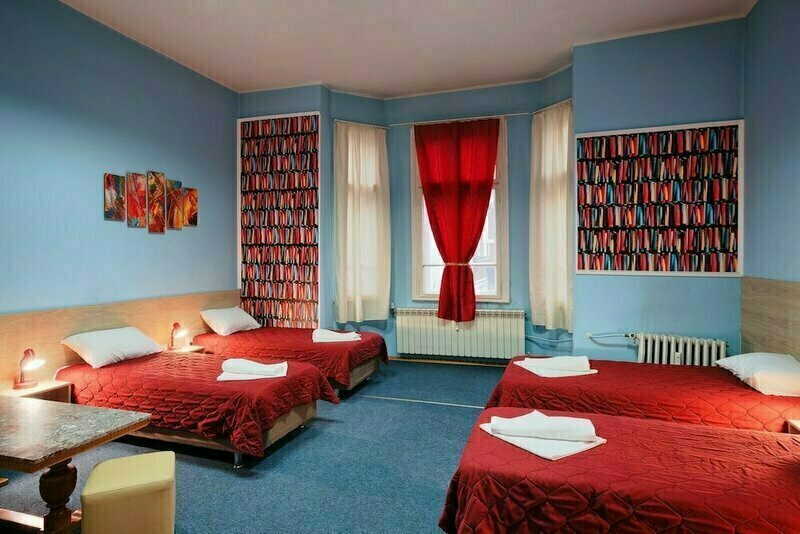 Guest House 32