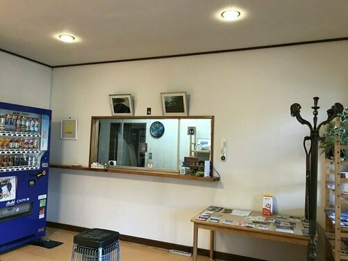 Guesthouse E-ne, Забронировать Гостевой дом Отели Ошино с парковкой, рядом с Океанариум Fuji Yusui no Sato, Парковка