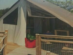 Camping les Orangers, Réserver Camping Camping et glamping à Miomo, Camping