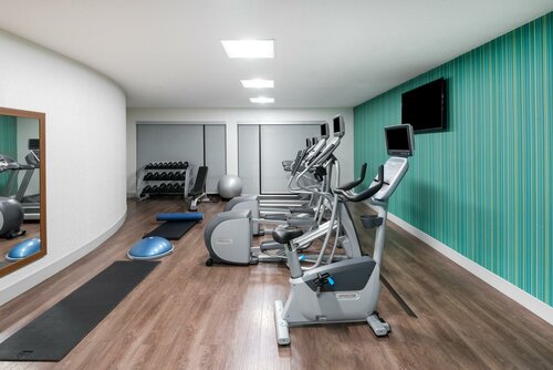Holiday Inn Express & Suites Lakeland South by IHG, Забронировать Отель Лейкленд Lakeland - Winter Haven, рядом с Common Ground Park