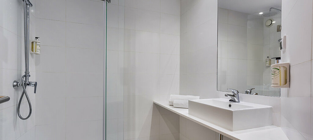 B&B HOTEL Madrid Aeropuerto T1 T2 T3