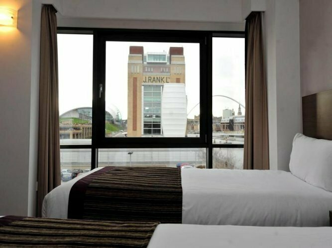 Leonardo Hotel