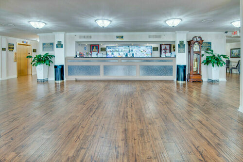 Clarion Hotel & Suites, Забронировать Отель Отели Метари с бассейном, рядом с The Place Plaza Shopping Center, Бассейн