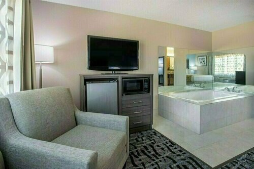 Super 8 Joliet/Chicago/I-80, จอง โรงแรม โจเลียต Chicago Southwest Suburbs